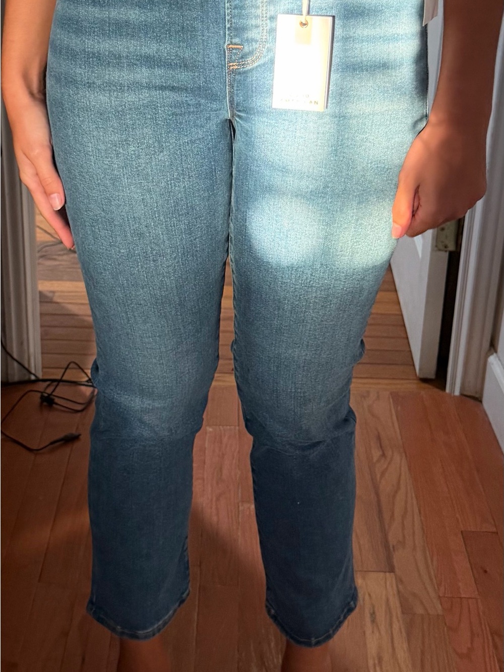 Good American Cropped Straight-Leg Jeans in Blue Wash